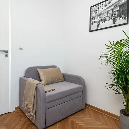 Lumina I 3-room I 9 Guests I Coffee Maker I Near The Royal Castle * Varşova